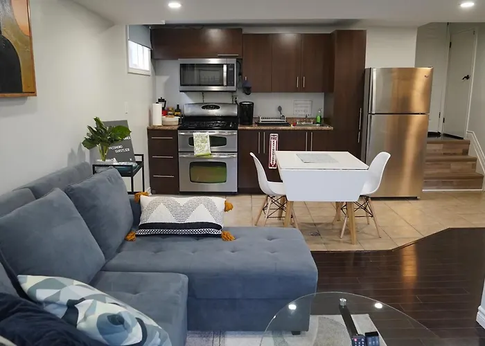 Patio Prive, Hebergement Equipe Et Spacieux. Hamilton